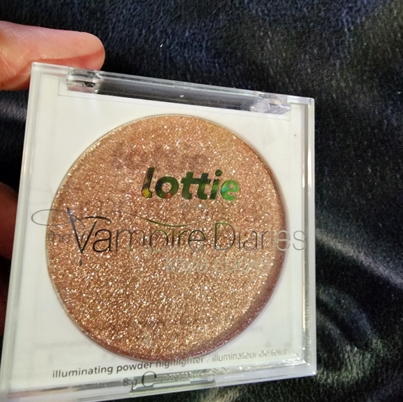 Lottie London Diamond rose gold highlighter - Picture 1 of 3